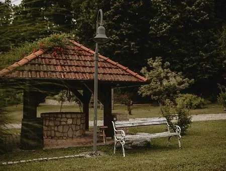 Πανσιόν Mir Τούζλα